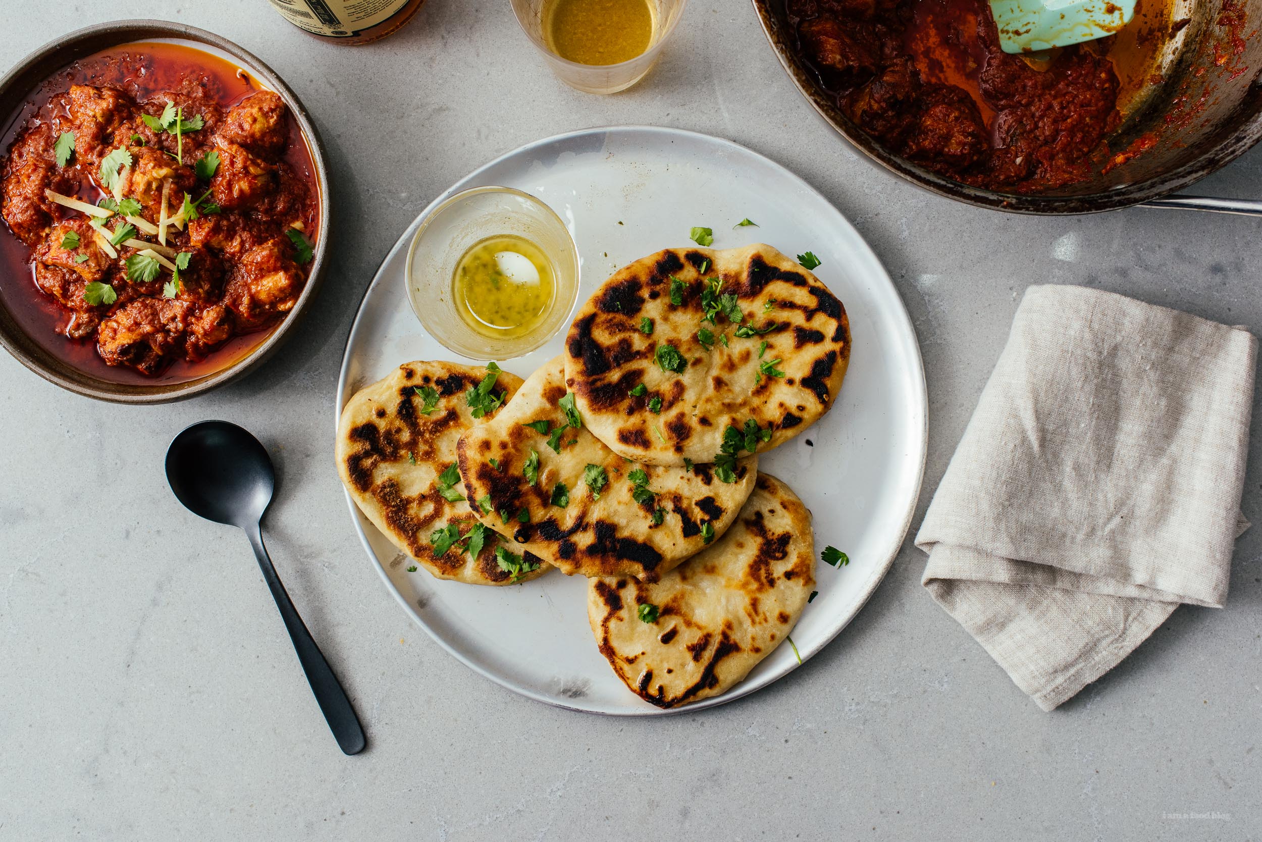 No Yeast Cheesy Naan Bread | foodiesanddrink.com