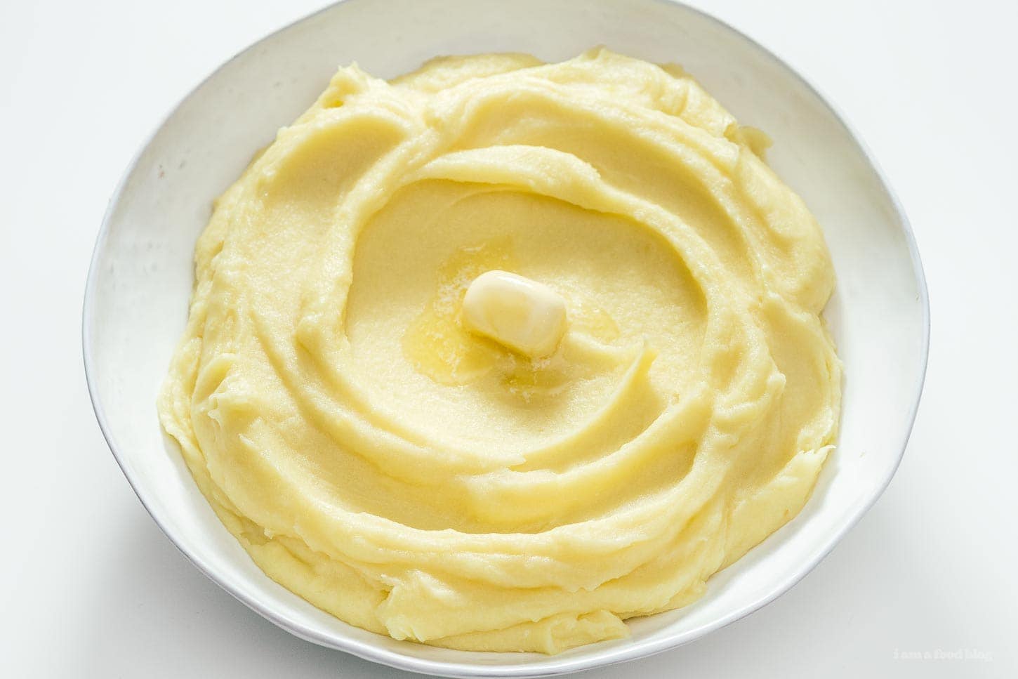 mashed potatoes with butter | foodiesanddrink.com