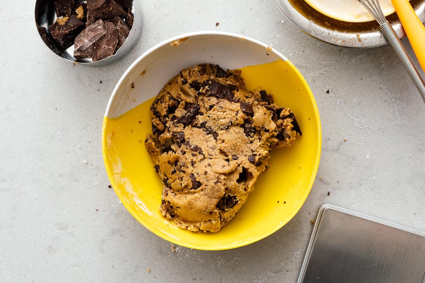 chocolate chip cookie dough | foodiesanddrink.com