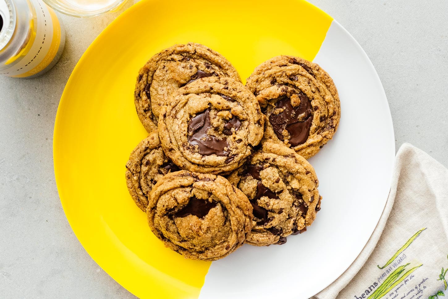 extra ripply brown butter chocolate chip cookies | foodiesanddrink.com