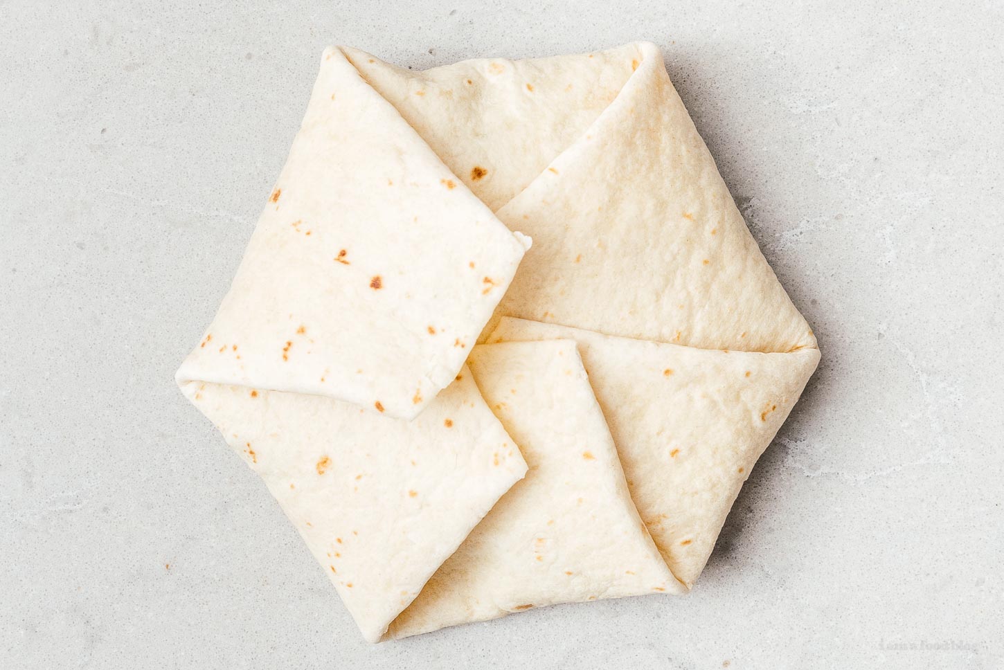 how to fold a crunchwrap | foodiesanddrink.com