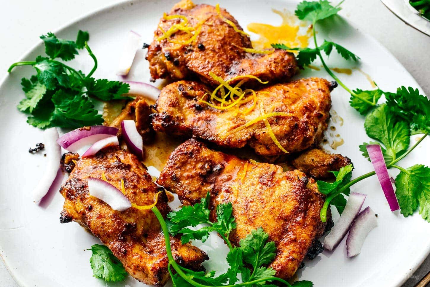 boneless air fryer chicken thighs | foodiesanddrink.com