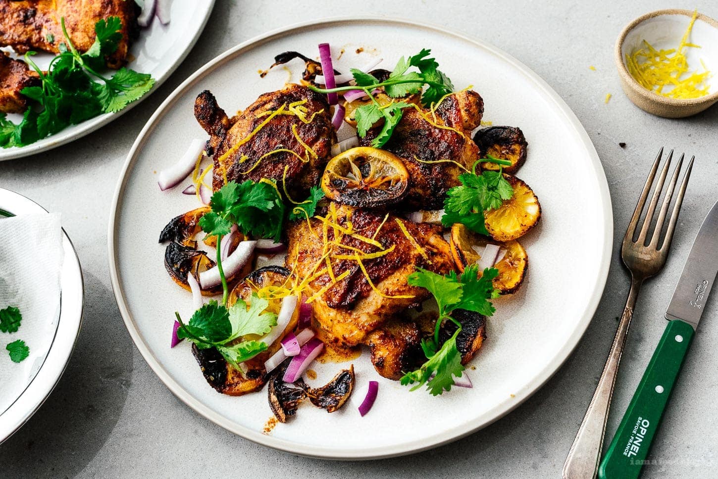 air fryer chicken thighs | foodiesanddrink.com