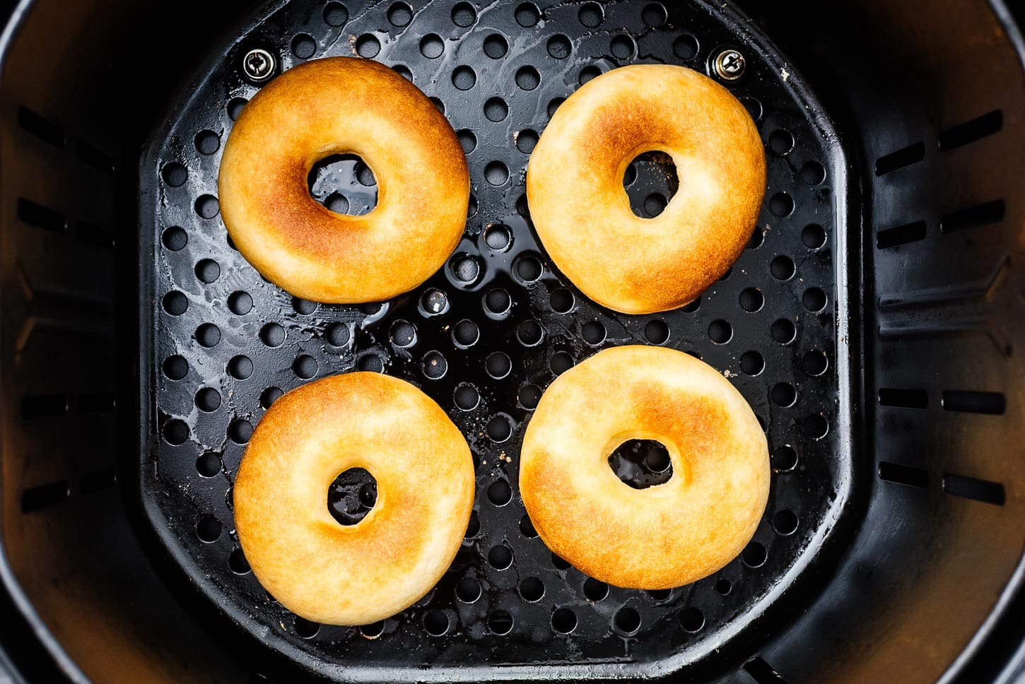 air fryer donuts | foodiesanddrink.com