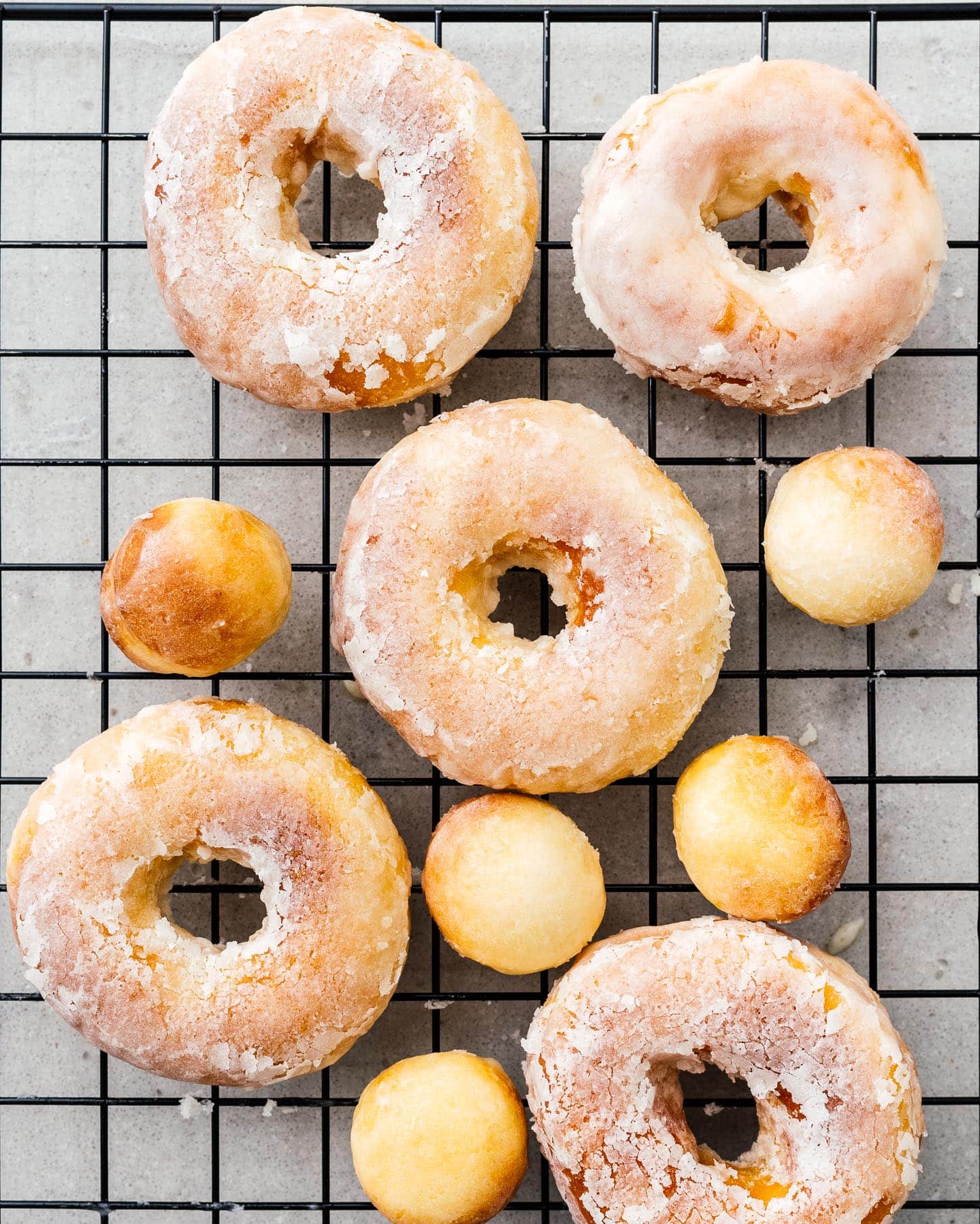 air fryer donuts | foodiesanddrink.com