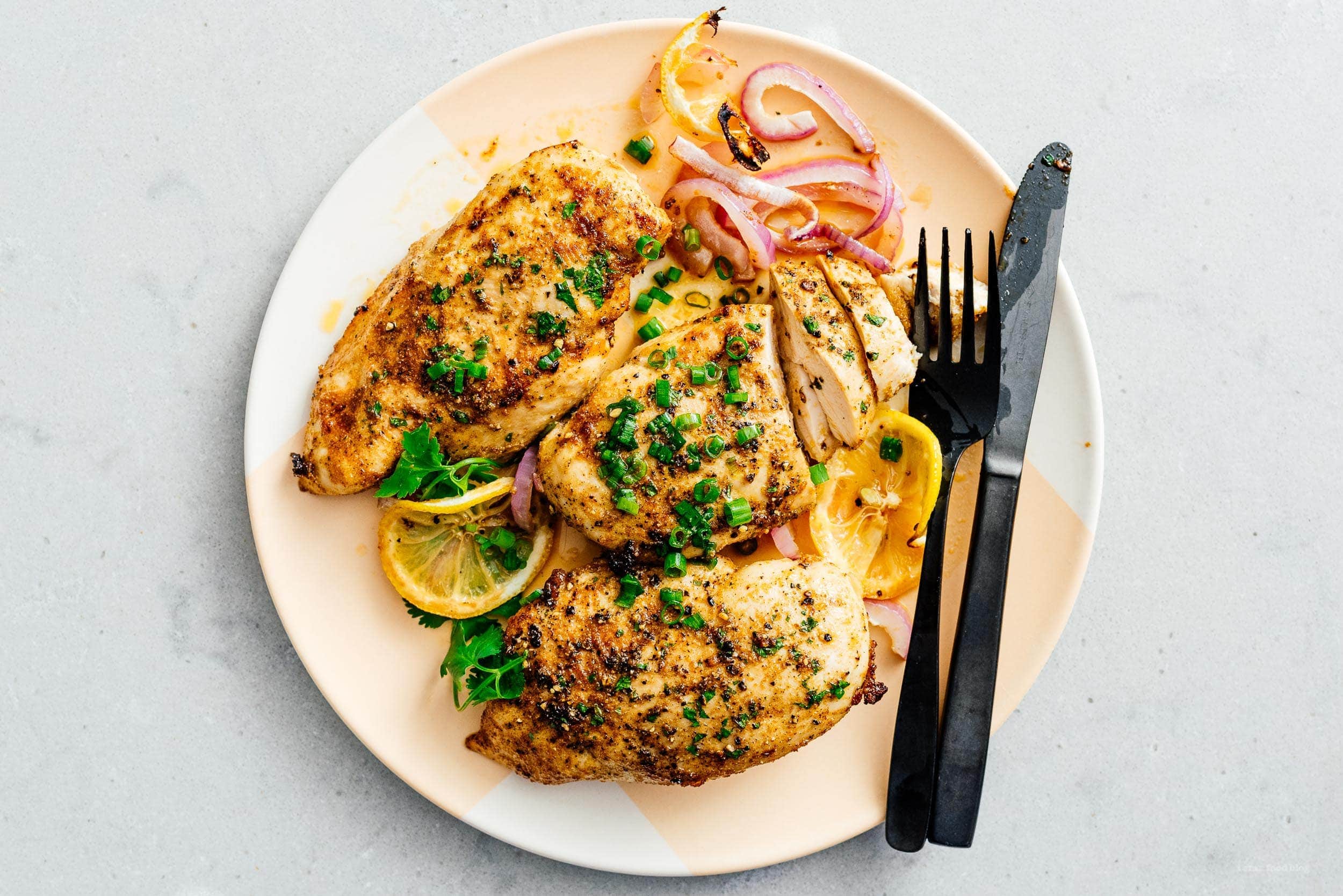 Air Fryer Chicken Breasts | foodiesanddrink.com