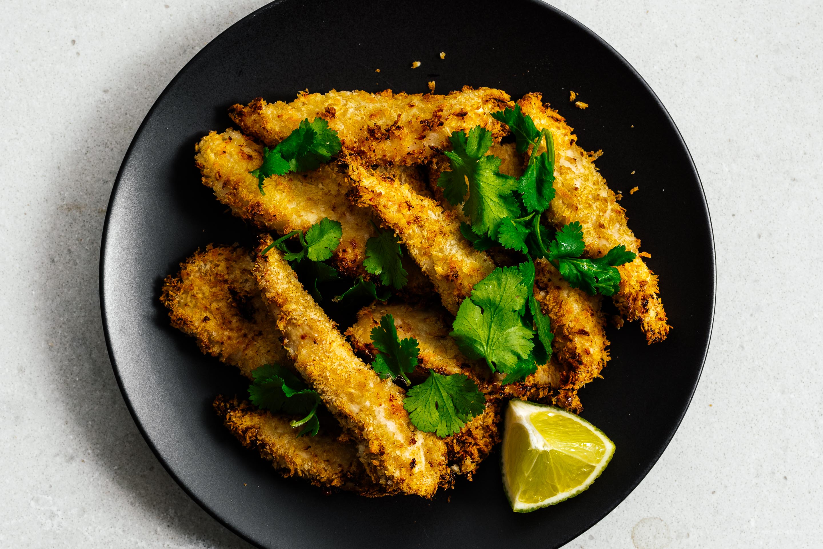 Crispy Air Fryer Chicken Strips | foodiesanddrink.com