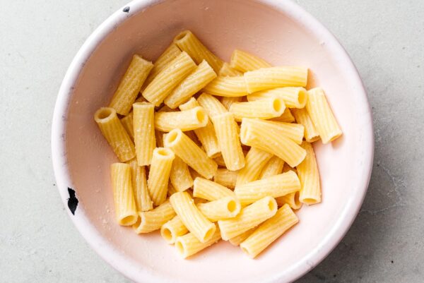 tossed rigatoni in oil and cheese | foodiesanddrink.com