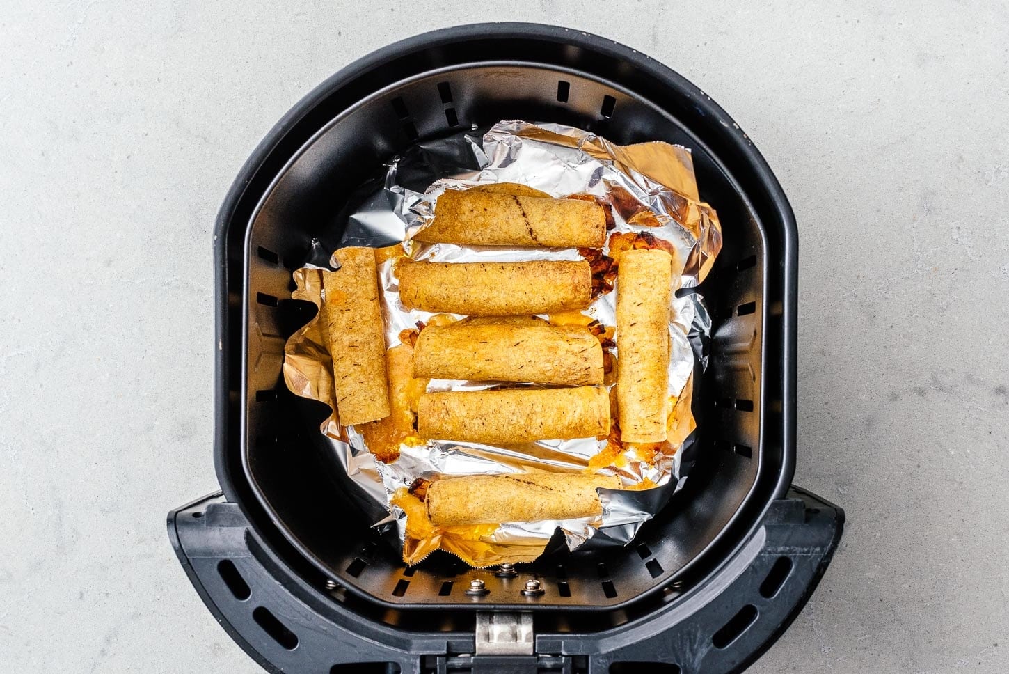 air fryer taquitos | foodiesanddrink.com