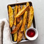 crispy air fryer potatoes | foodiesanddrink.com