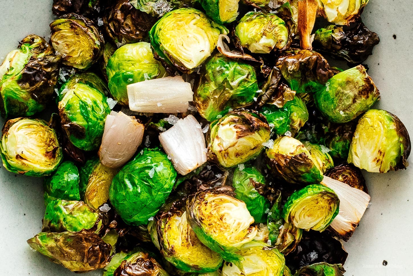 air fryer brussels sprouts | foodiesanddrink.com