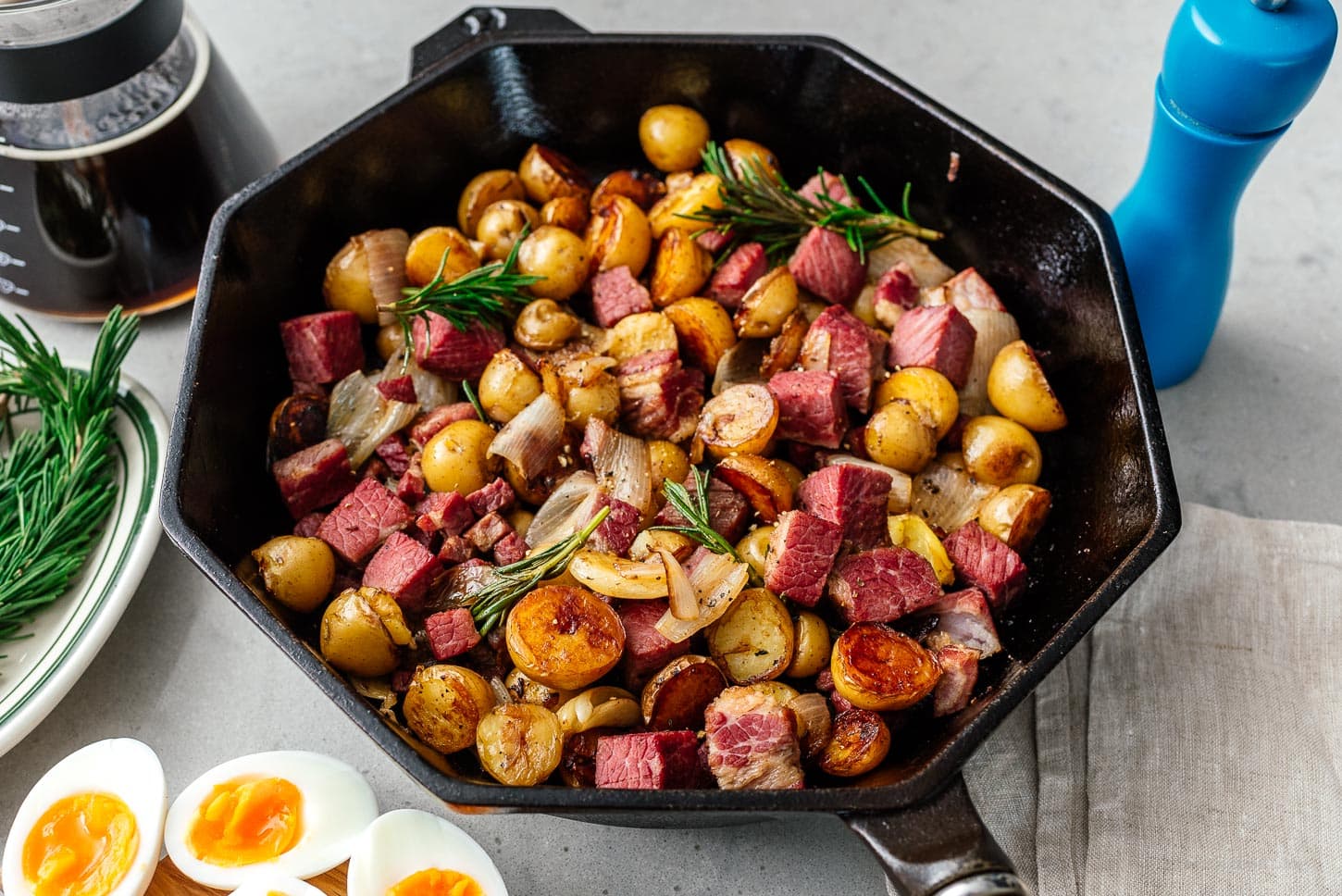 corned beef hash | foodiesanddrink.com