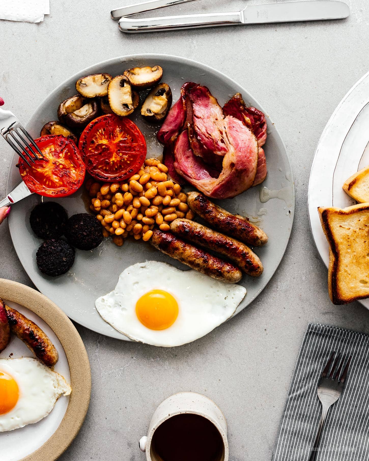 How to make a full english breakfast | foodiesanddrink.com