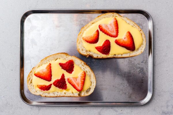 making custard toast | foodiesanddrink.com