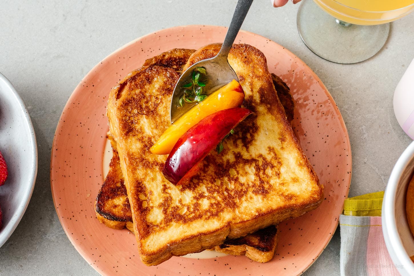 peach french toast | foodiesanddrink.com