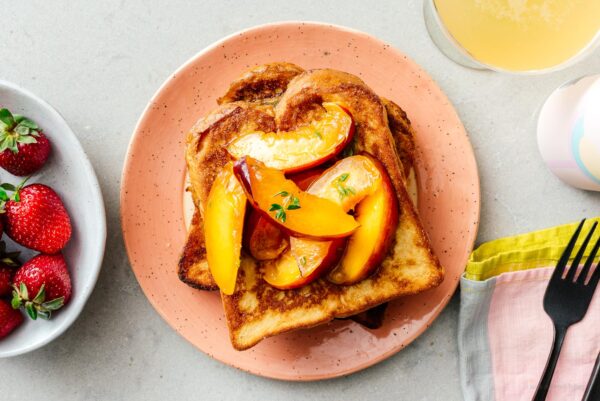 brioche french toast with peaches | foodiesanddrink.com