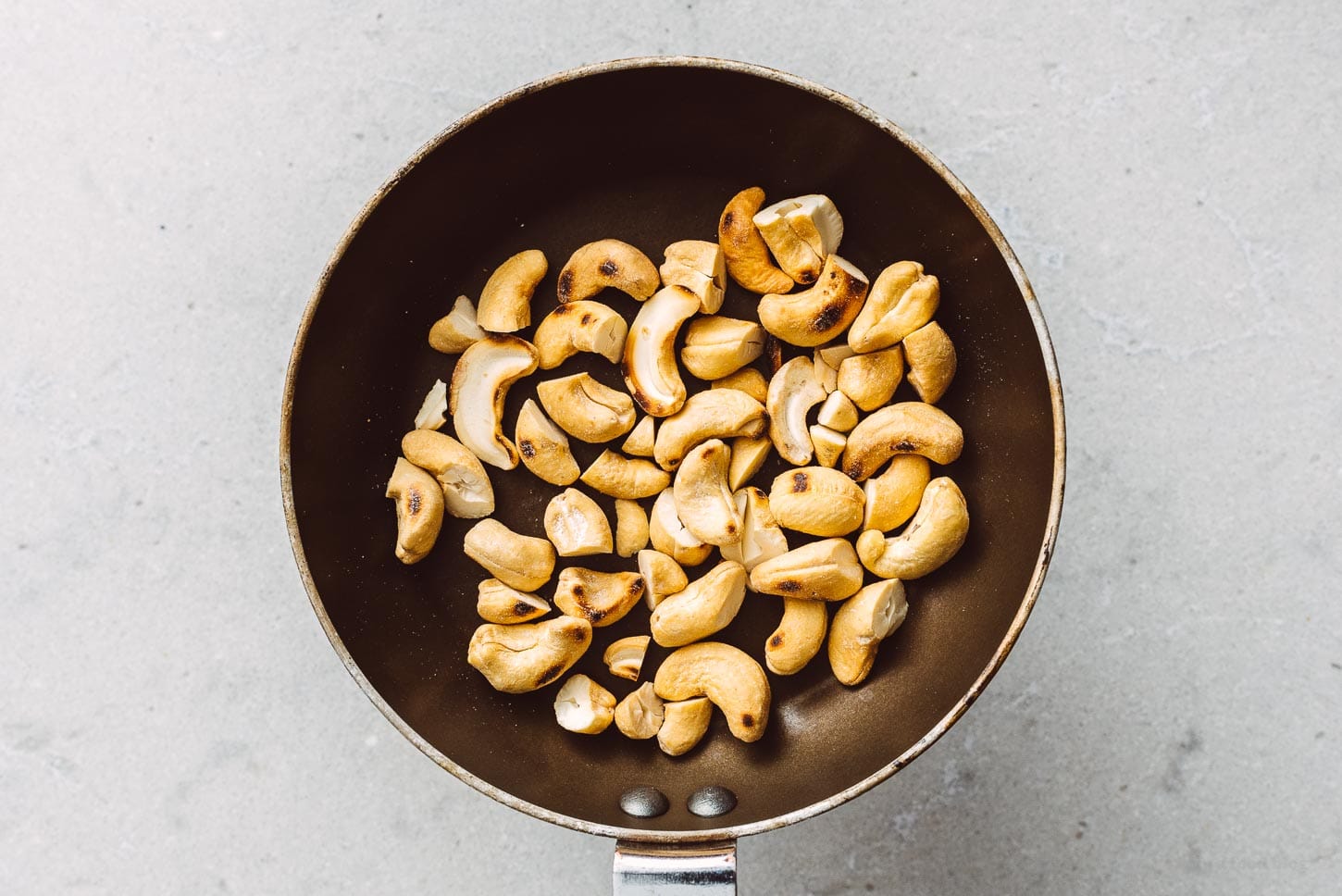 roasted cashews | foodiesanddrink.com