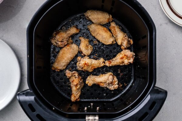 air fried chicken wings | foodiesanddrink.com