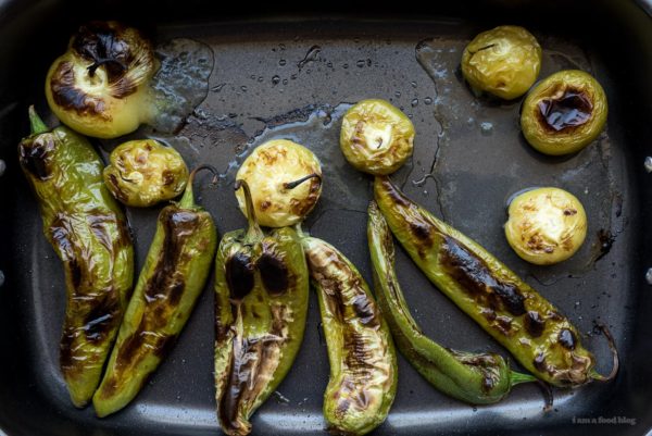 Easy 4 Ingredient Hatch Chile Salsa Verde | foodiesanddrink.com