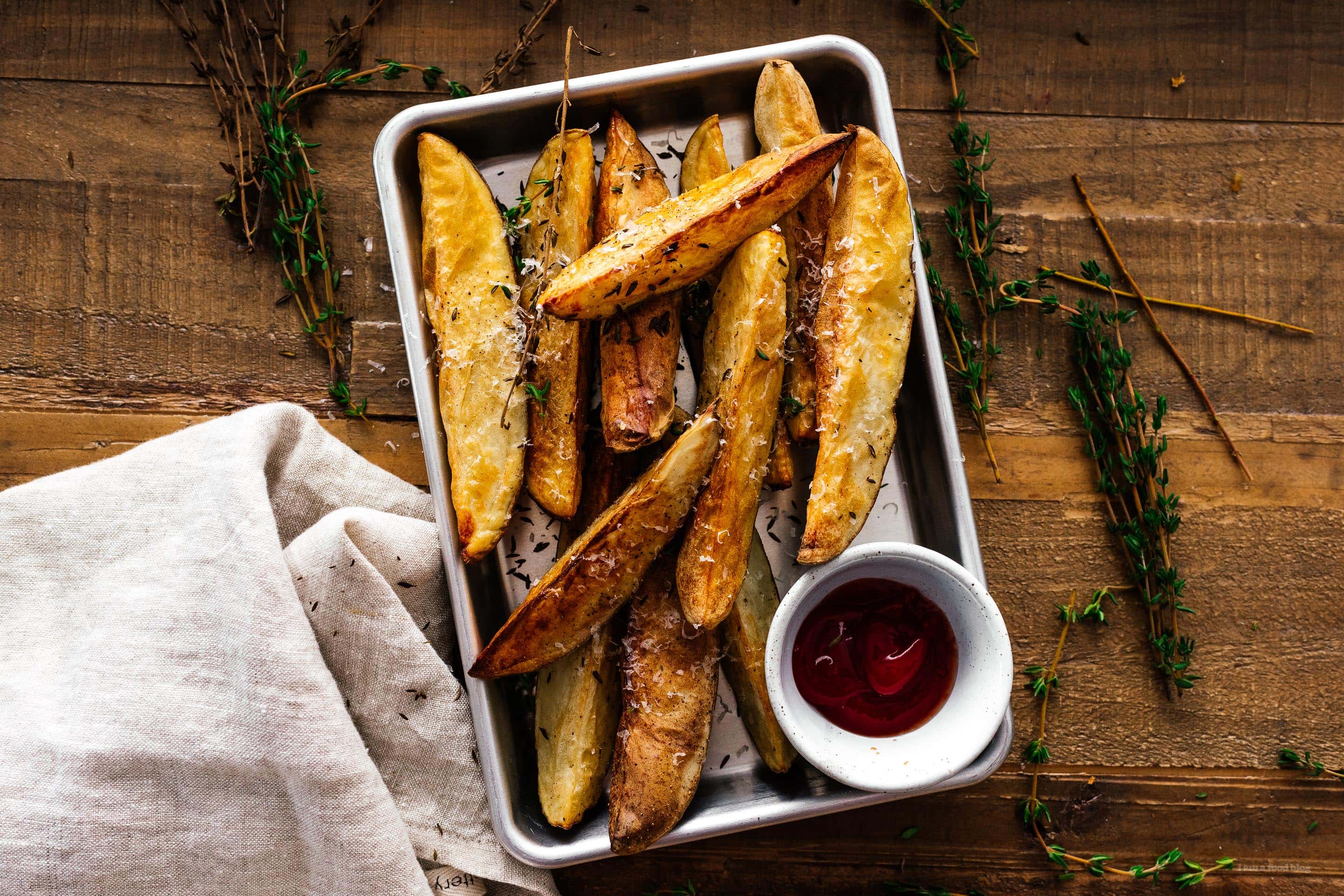 Crispy Air Fryer Parmesan and Thyme Roasted Wedge Fries | foodiesanddrink.com