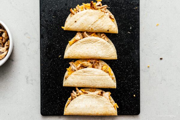 chicken tacos | foodiesanddrink.com