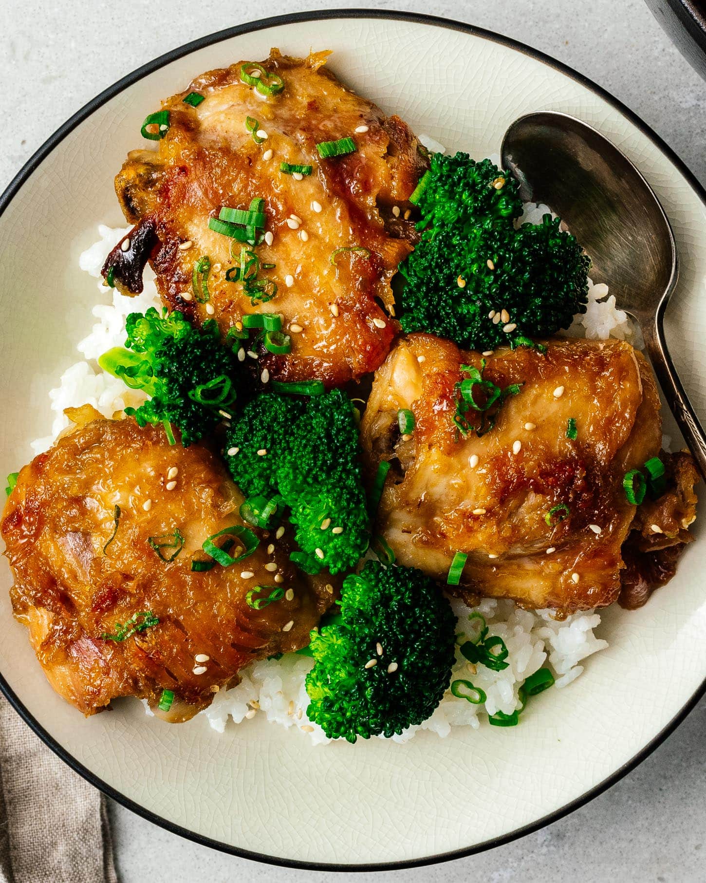 honey garlic chicken | foodiesanddrink.com