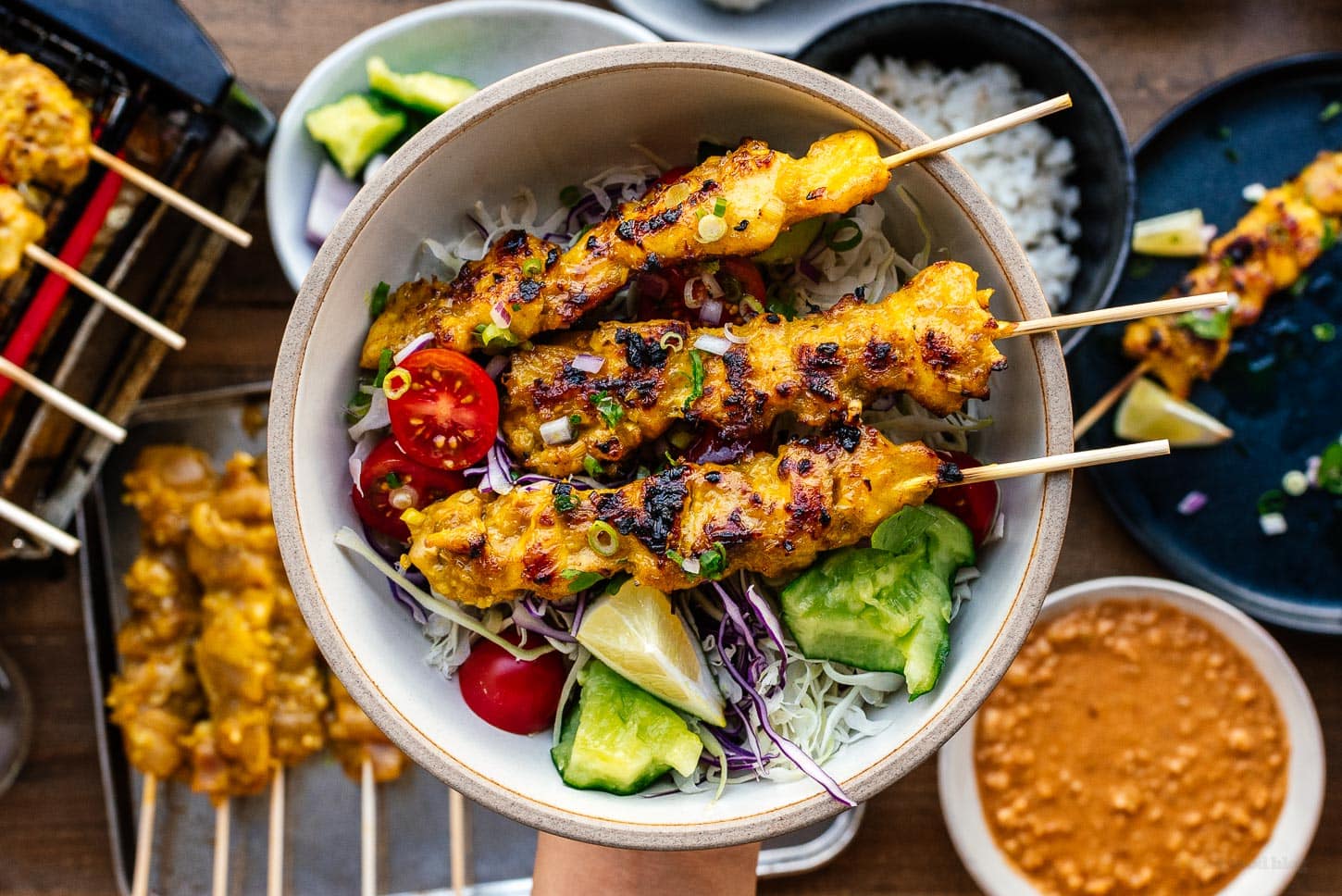 chicken satay bowl | foodiesanddrink.com