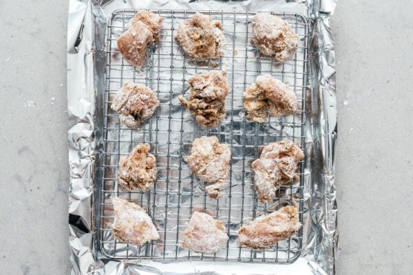 baking taiwanese popcorn chicken | foodiesanddrink.com