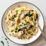 Chicken Alfredo | foodiesanddrink.com