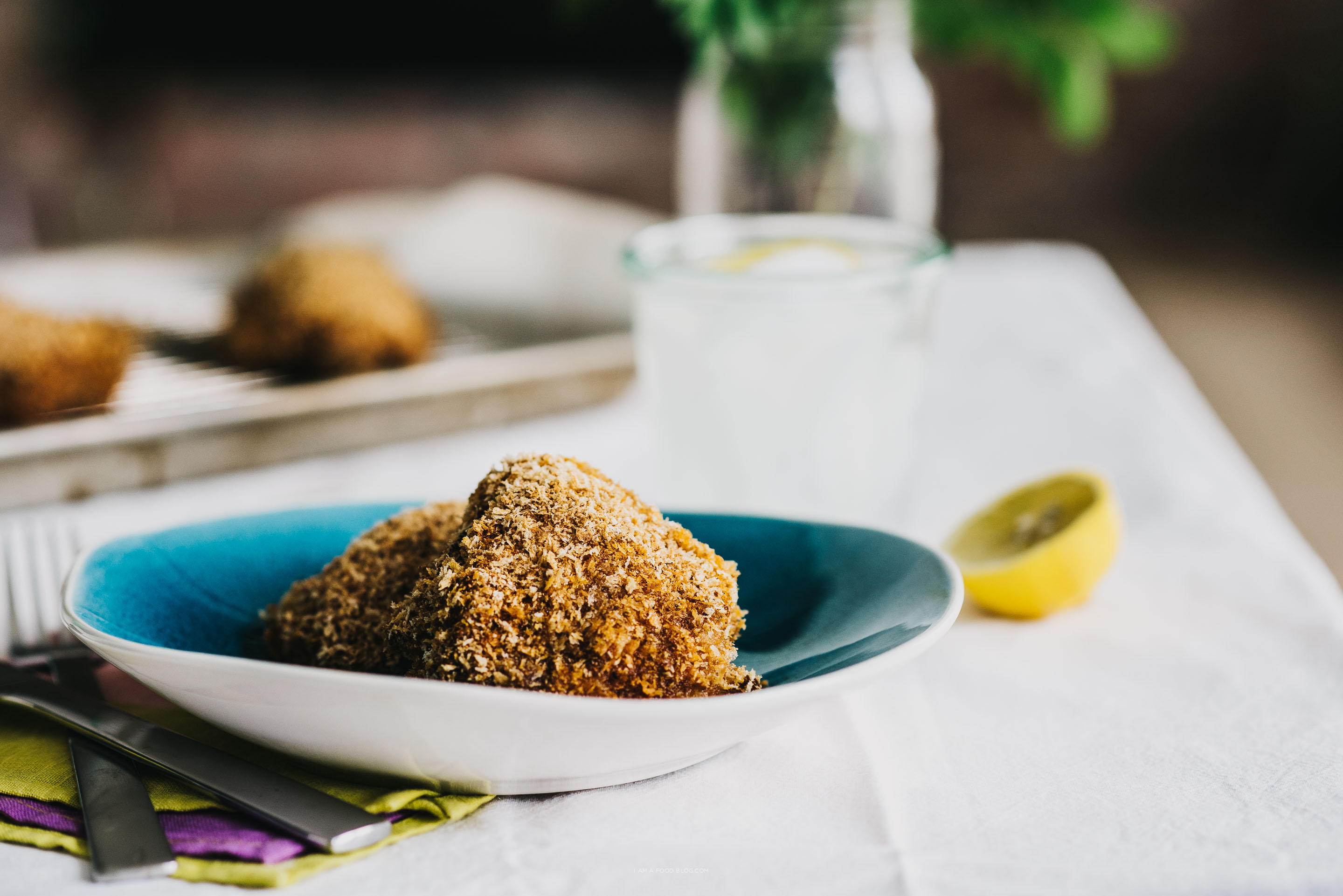 Crispy Oven Fried Panko Chicken Thighs | foodiesanddrink.com