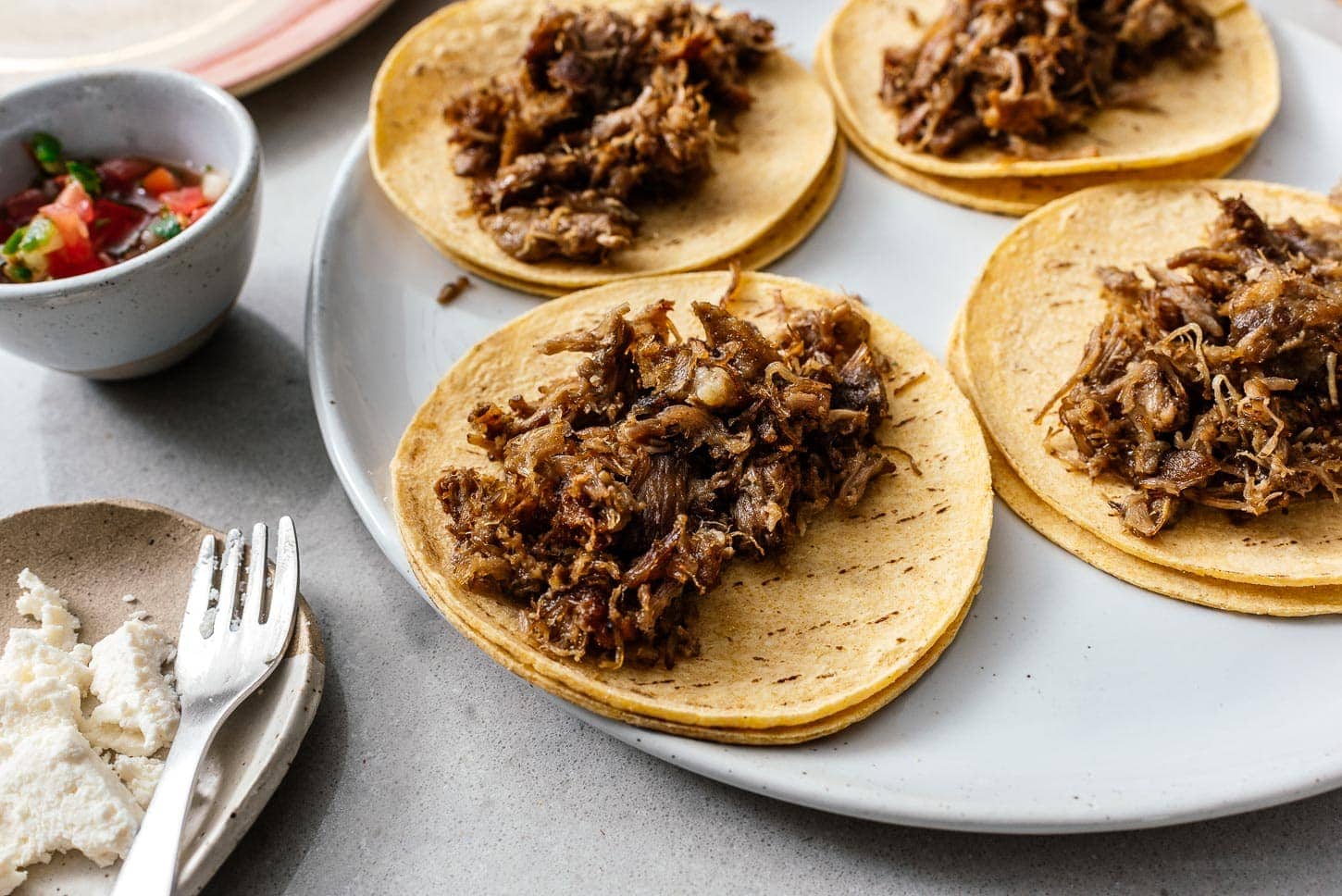 carnitas tacos | foodiesanddrink.com