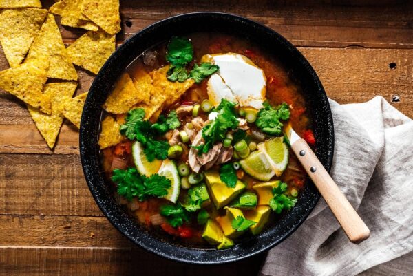 chicken tortilla soup | foodiesanddrink.com