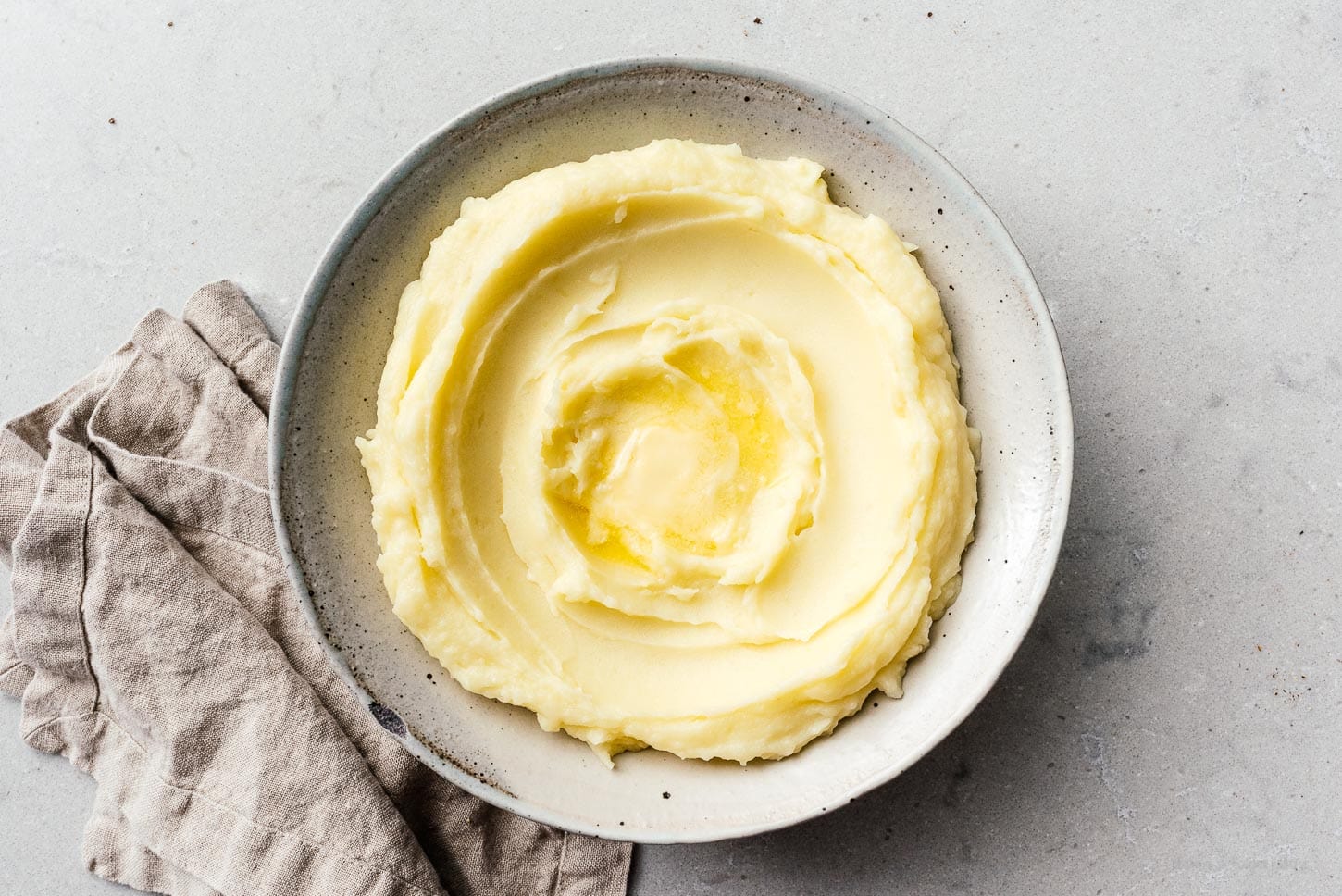 mashed potatoes | foodiesanddrink.com