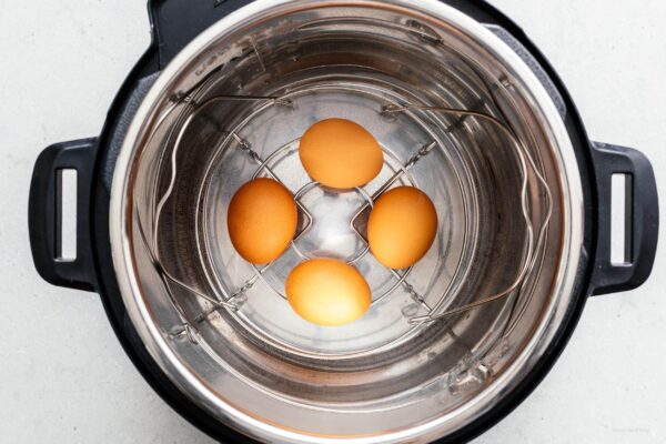 instant pot eggs | foodiesanddrink.com