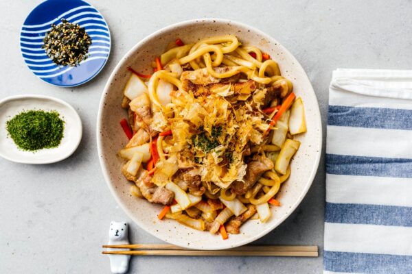 yaki udon recipe | foodiesanddrink.com