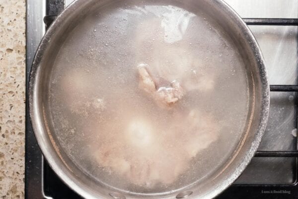 blanching oxtails | foodiesanddrink.com