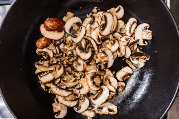 cooking mushrooms | foodiesanddrink.com