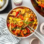 singapore noodles recipe | foodiesanddrink.com