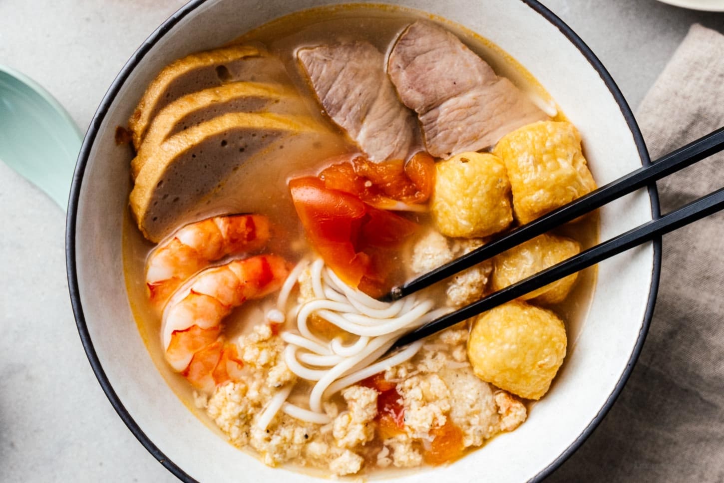 bun rieu | foodiesanddrink.com