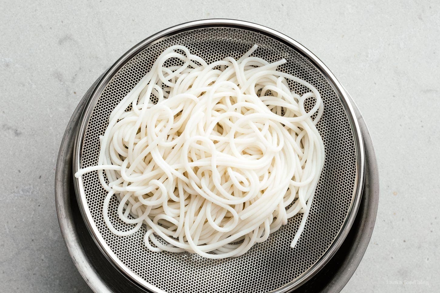 noodles for bun bo hue | foodiesanddrink.com